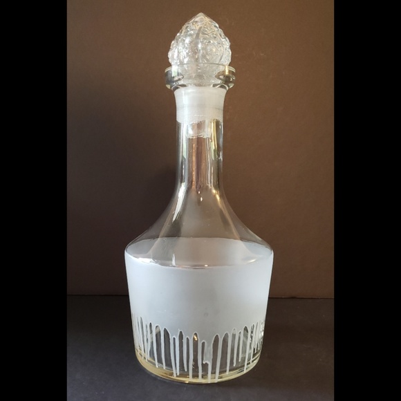 Vintage Etched Frosted Drip Pattern Glass Decanter - Picture 1 of 5
